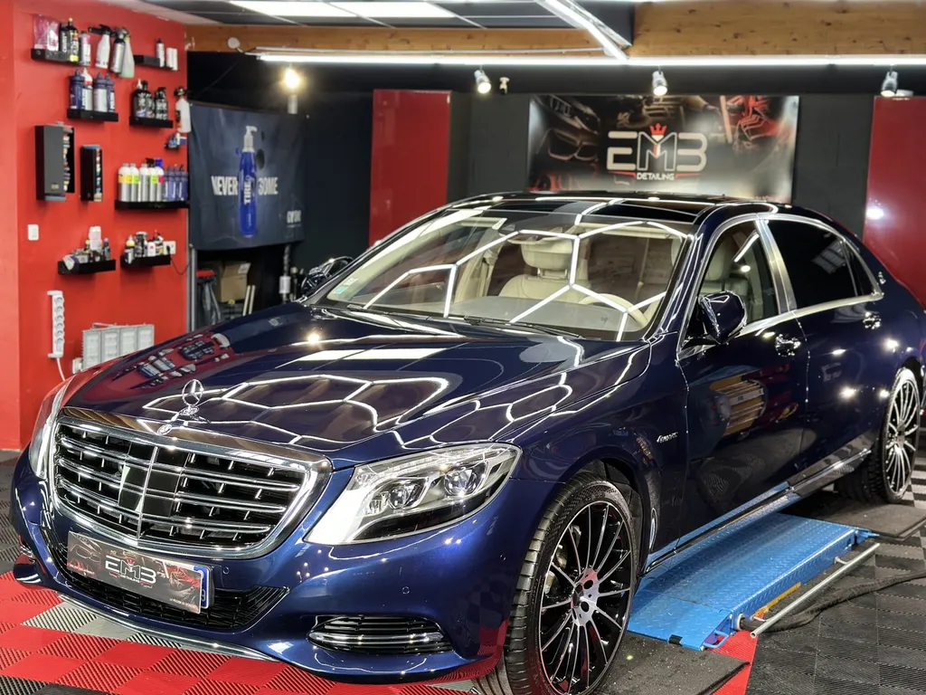 polissage carrosserie DETAILING traitement céramique lyon Mercedes Maybach