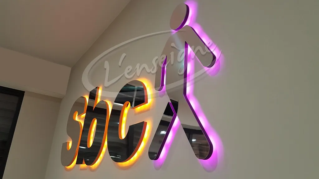 enseigne lettres lumineuses marseille