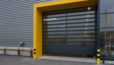 porte sectionnelle ultra rapide spirale pour concession automobile