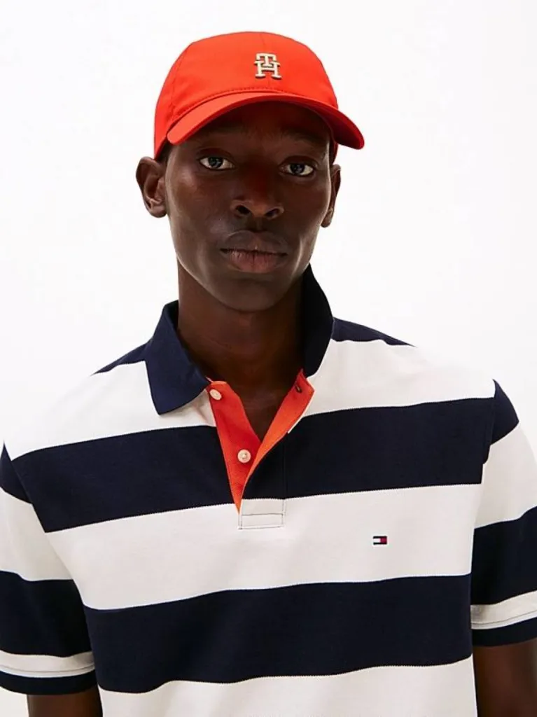 Casquette Tommy Hilfiger Monogramme TH : La Touche Finale Iconique Chez Urban Chic Dieppe