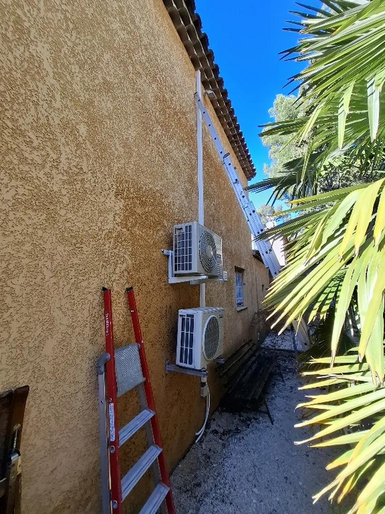 Installation sur mesure et au meilleur prix d'une pompe à chaleur air-air Hitachi 