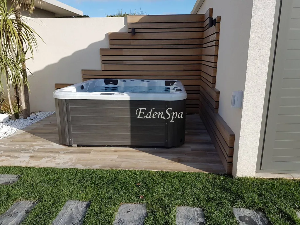 spa canadien 5 places eguilles