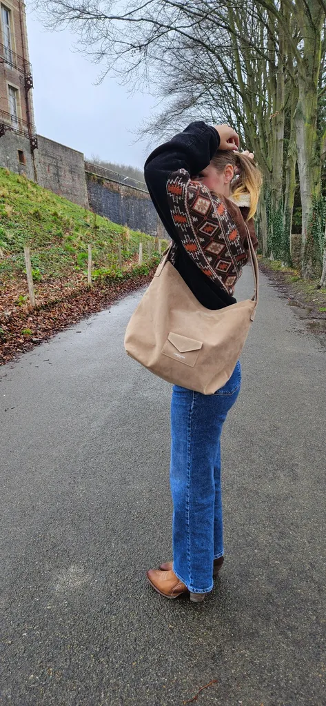 Sac seau Lancaster disponible chez Evasion Eu