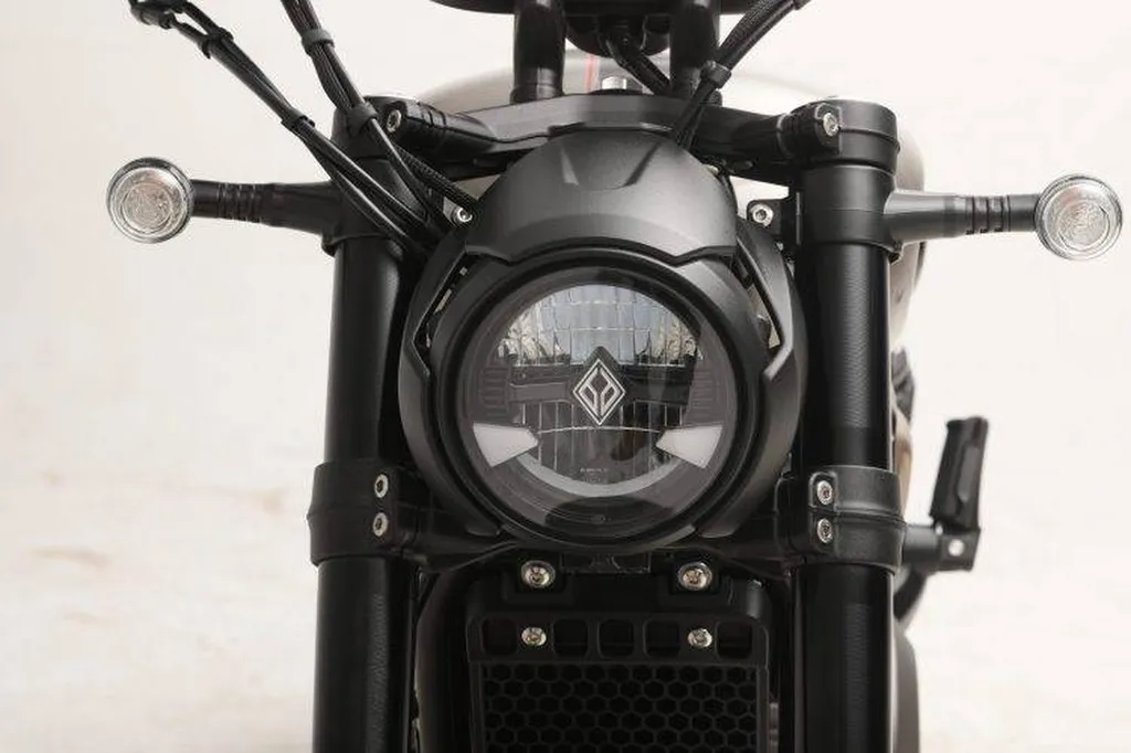 MOTO NEUVE BENDA CHINCHILLA 500 A2 VAR