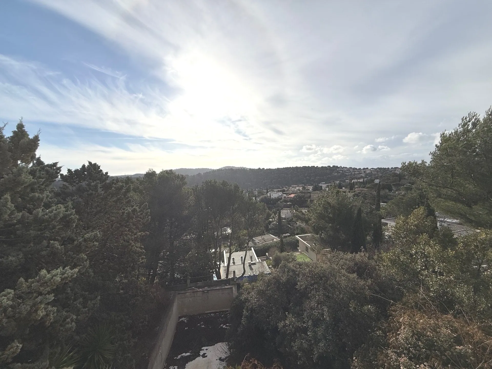 Belle vue dégagée pour cette spacieuse maison de 170m² à Carnoux en Provence