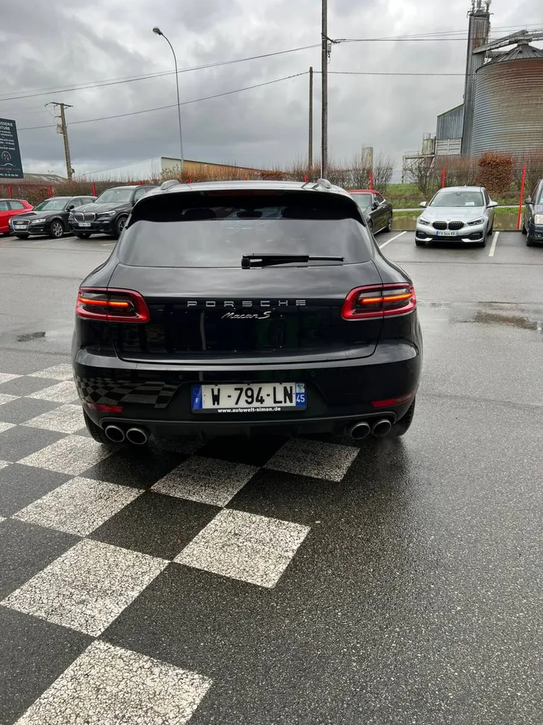 Porsche Macan Noir proche Le Havre 76