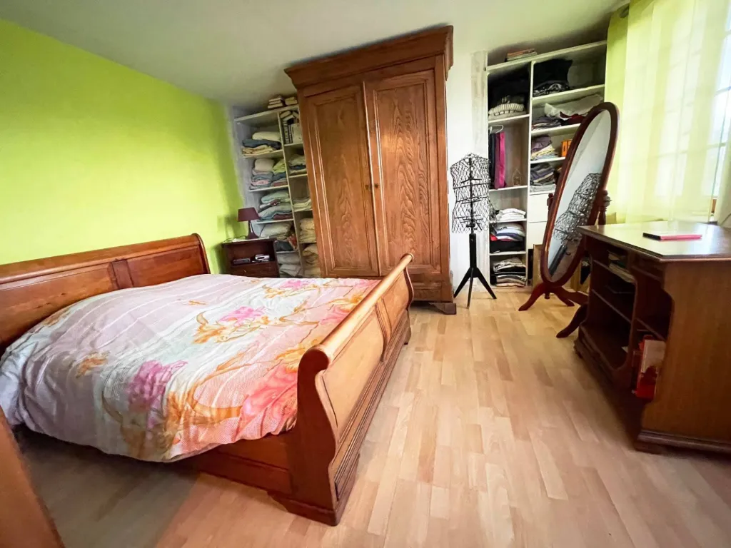 deux belles chambres au 1er étage et deux belles chambres au 2eme étages