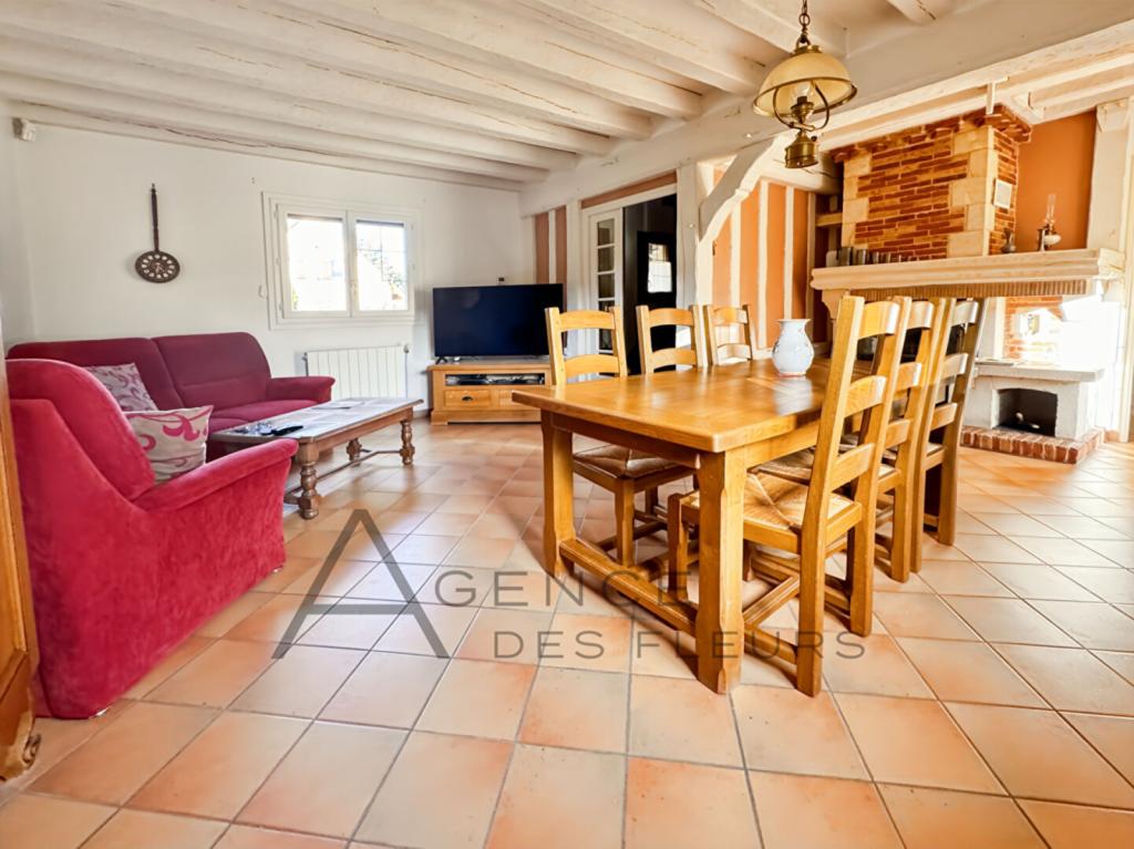 A vendre, charmante maison traditionnelle et lumineuse de 100 m² située à Oissel