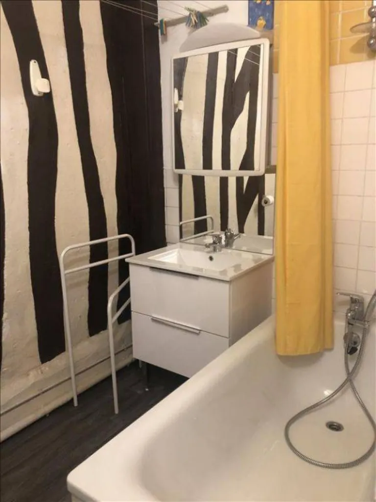 Studio meublé de type F1 bis de 30,34m²