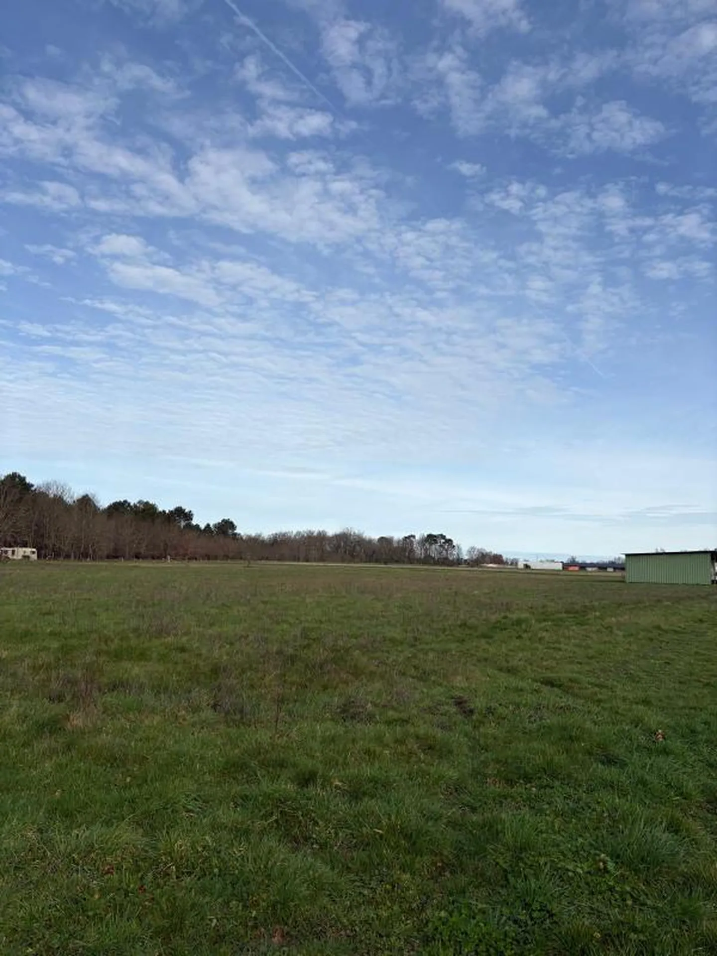 Terrain à bâtir sur la commune de Ludon Médoc, proche du Pian médoc, dans un environnement calme