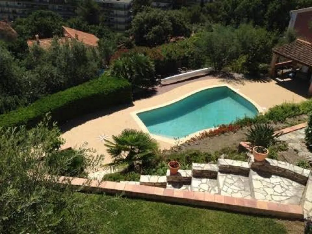 GRANULAT DE MARBRES-PLAGE DE PISCINE