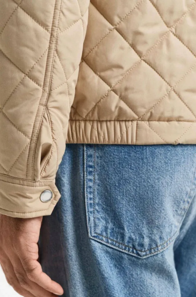 veste Windcheater matelassée GANT beige chez La Suite by Urban Chic à Dieppe en Normandie