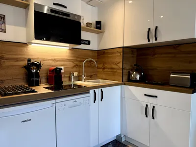 Les Issambres — Appartement 3 pièces de 34 m² entièrement rénové, dans une résidence prisée avec piscines et tennis, à deux pas de la plage