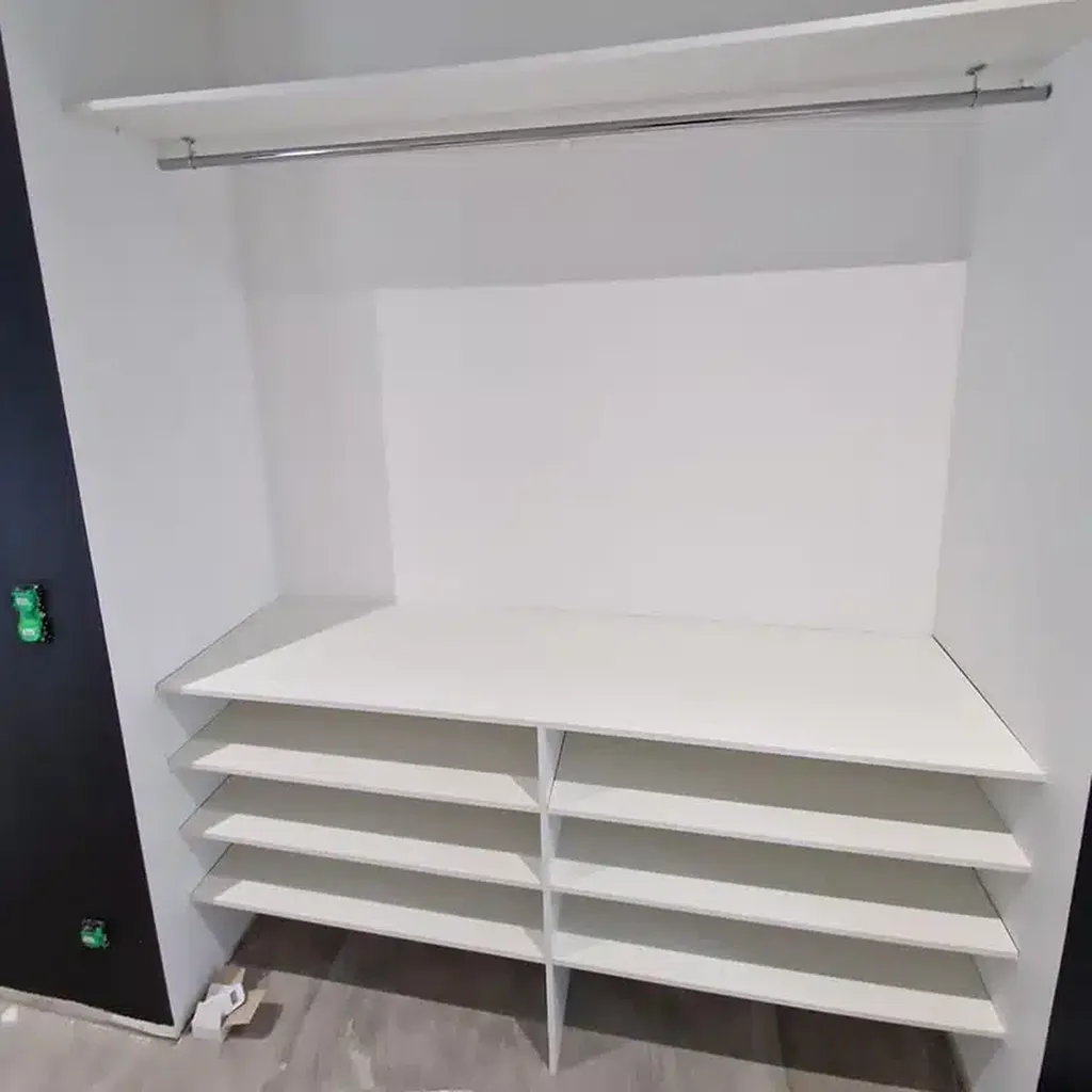 Aménagement de dressing sur mesure en Gironde : optimisation, rangements et finitions haut de gamme