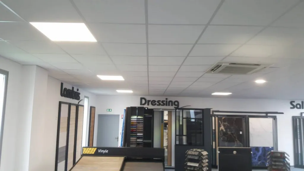 Signalétique intérieure pour un magasin Chausson Matériaux proche de Auch dans le Gers