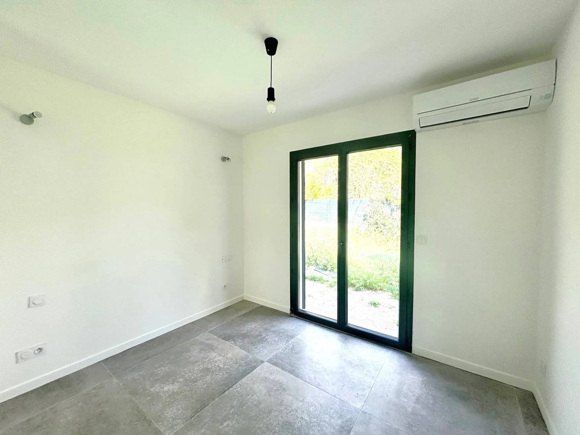 Calme et lumineux pour cette maison en vente à Nans les Pins