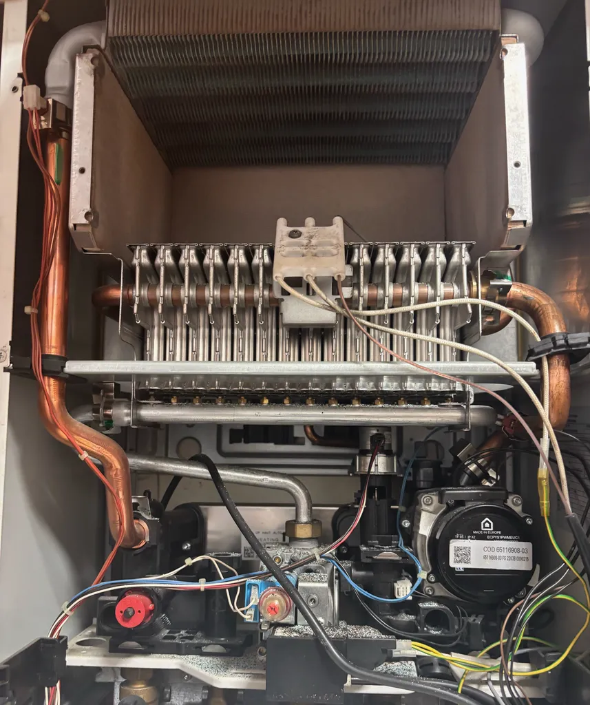 Entretien et nettoyage complet d’une chaudière Chaffoteaux Maury à Bondy



