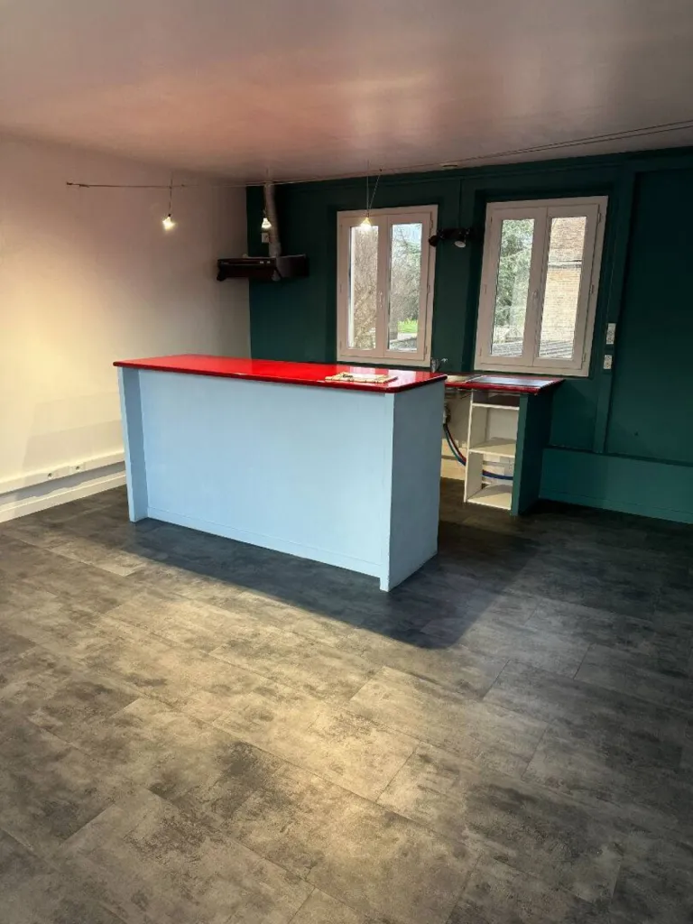 Situé au 27C rue des Masures à Poses