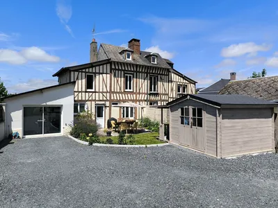 VENTE - EN PLEIN CENTRE-VILLE DE PONT-AUDEMR (27500), JOLIE MAISON 3 CHAMBRES AVEC JARDIN ET TERRASSE
