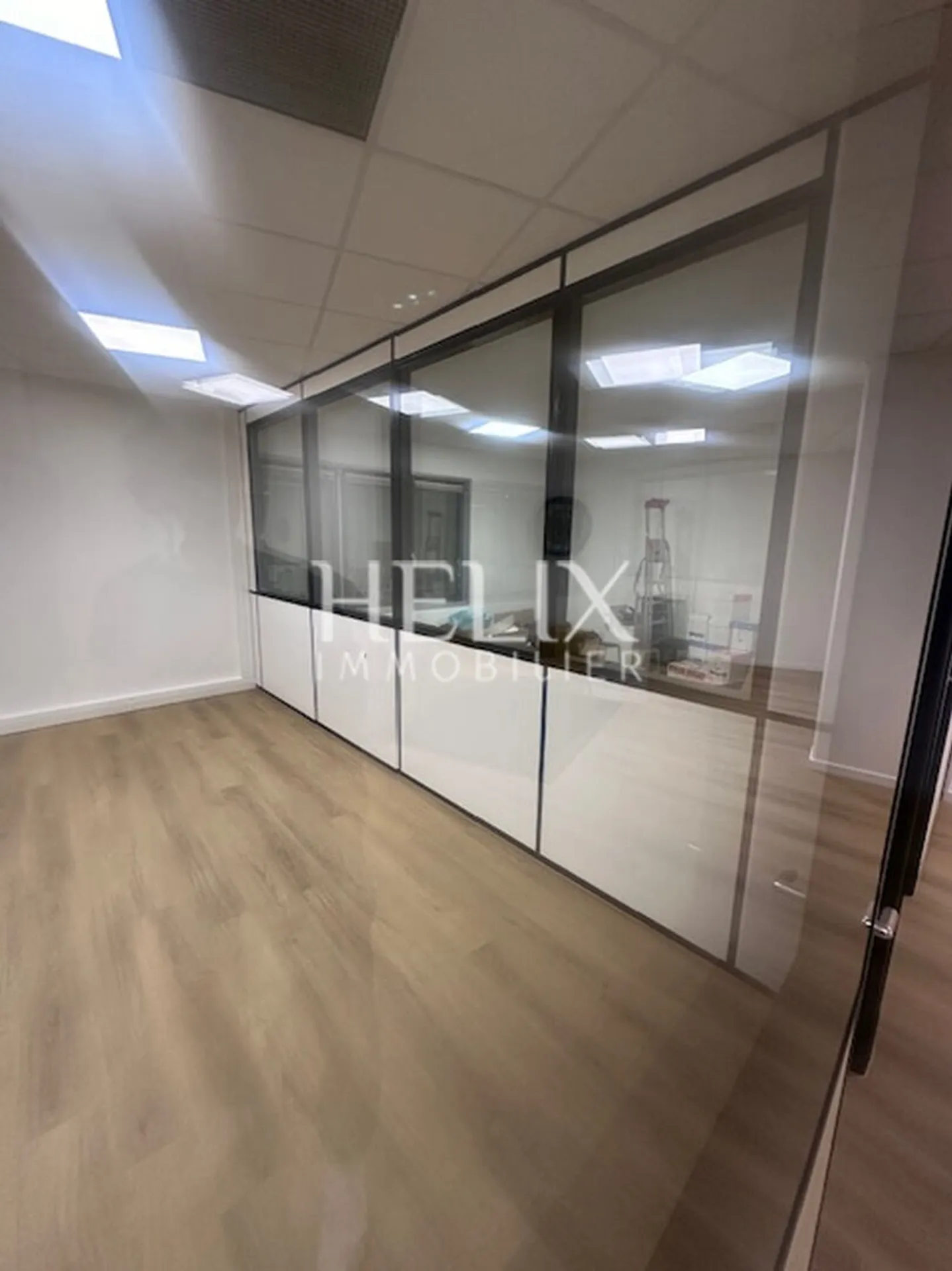 Location d'un bureau à Saint Germain en Laye dans un immeuble entiérement rénové