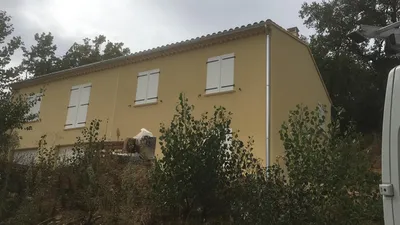 Faites réparer d’urgence toute fuite sur une gouttière zinc grâce à notre équipe expérimentée disponible à Carpentras