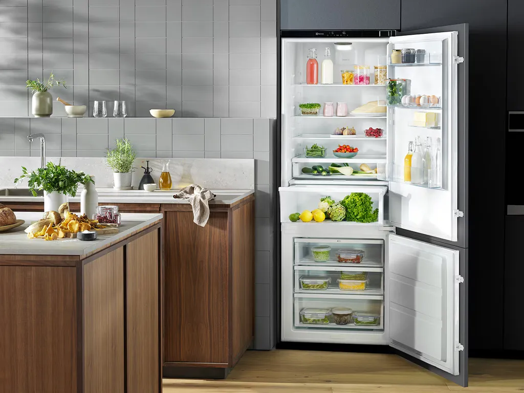 Cuisine équipée sur mesure avec appareils intégrés pour un rendu moderne, discret et fonctionnel à Toulouse (31), en Haute Garonne