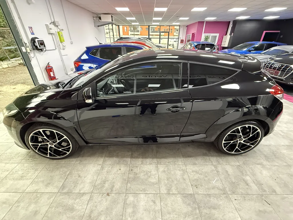 CleanCar : Nettoyage premium et detailing automobile à domicile à Andrézieux-Bouthéon, Saint-Etienne, Montbrison et toute la Loire