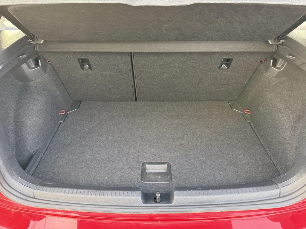 Volkswagen Polo d'occasion à prix attractif chez votre concessionnaire proche du Havre, vente de véhicules révisés Normandie