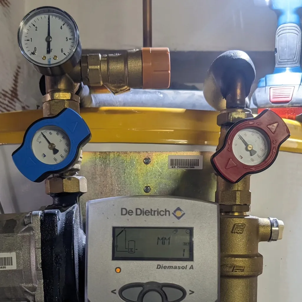 Expert en dépannage de chauffe-eau solaire à Grazac pour retrouver rapidement votre eau chaude gratuite grâce au soleil.