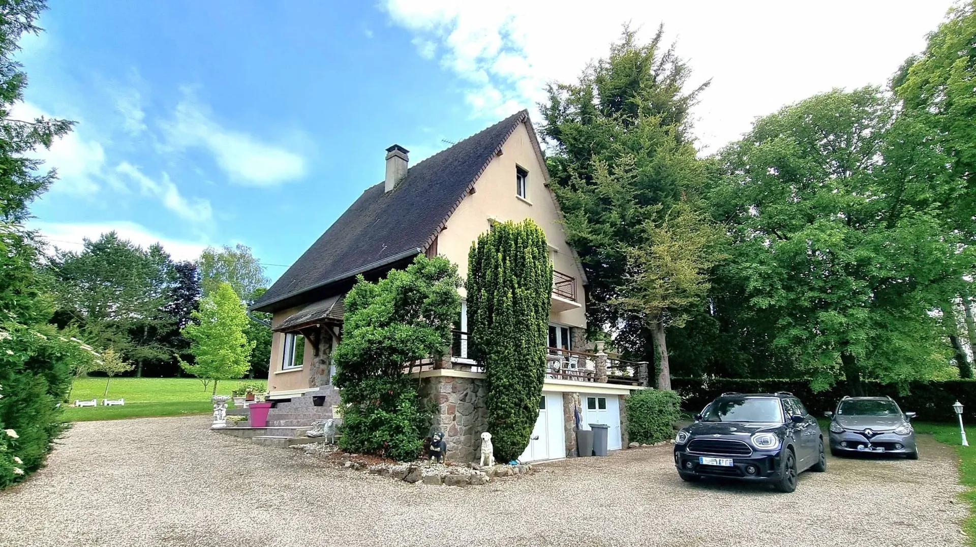 A vendre maison à fort potentiel, à rafraichir, dans un cadre exceptionnel à deux pas de la A28 et de la forêt domaniale d'Eu 76260