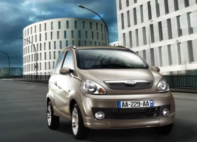 Vente voiture sans permis 4 places MICROCAR M.Go 2 FAMILY pres de Toulon dans le Var 83