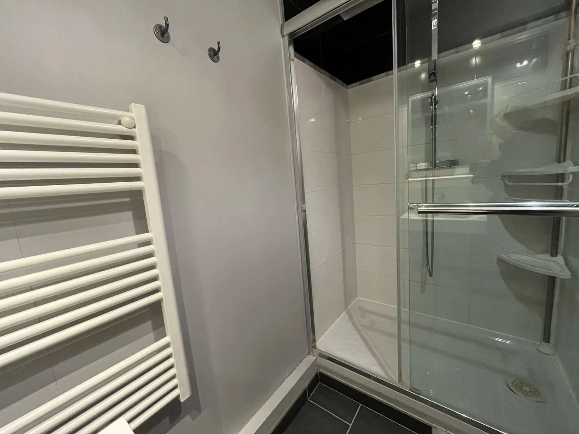 Maison de caractère, à vendre, offrant de beaux volumes, située à Betteville