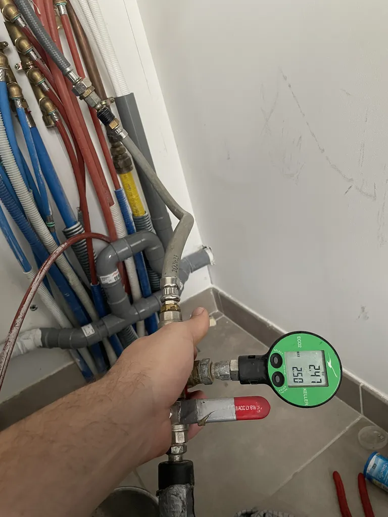 Recherche de fuite d'eau non destructive suite à un problème de surconsommation à Issoudun dans le 36