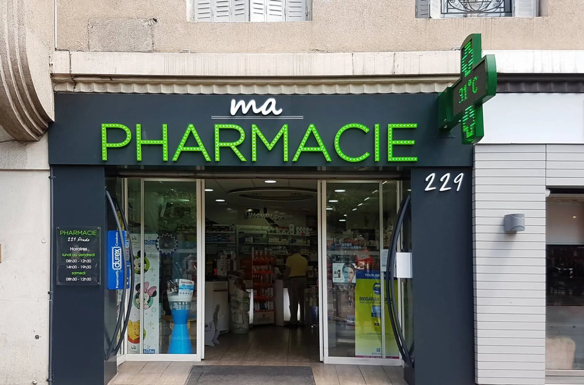 texte pharmacie lumineux marseille
