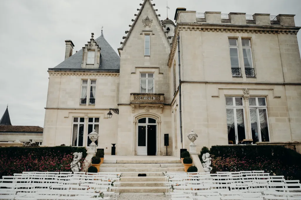 Les Mariages de Mademoiselle L organisatrice de mariage à Bordeaux en Aquitaine cérémonie laïque chateau - Claraly Studio
