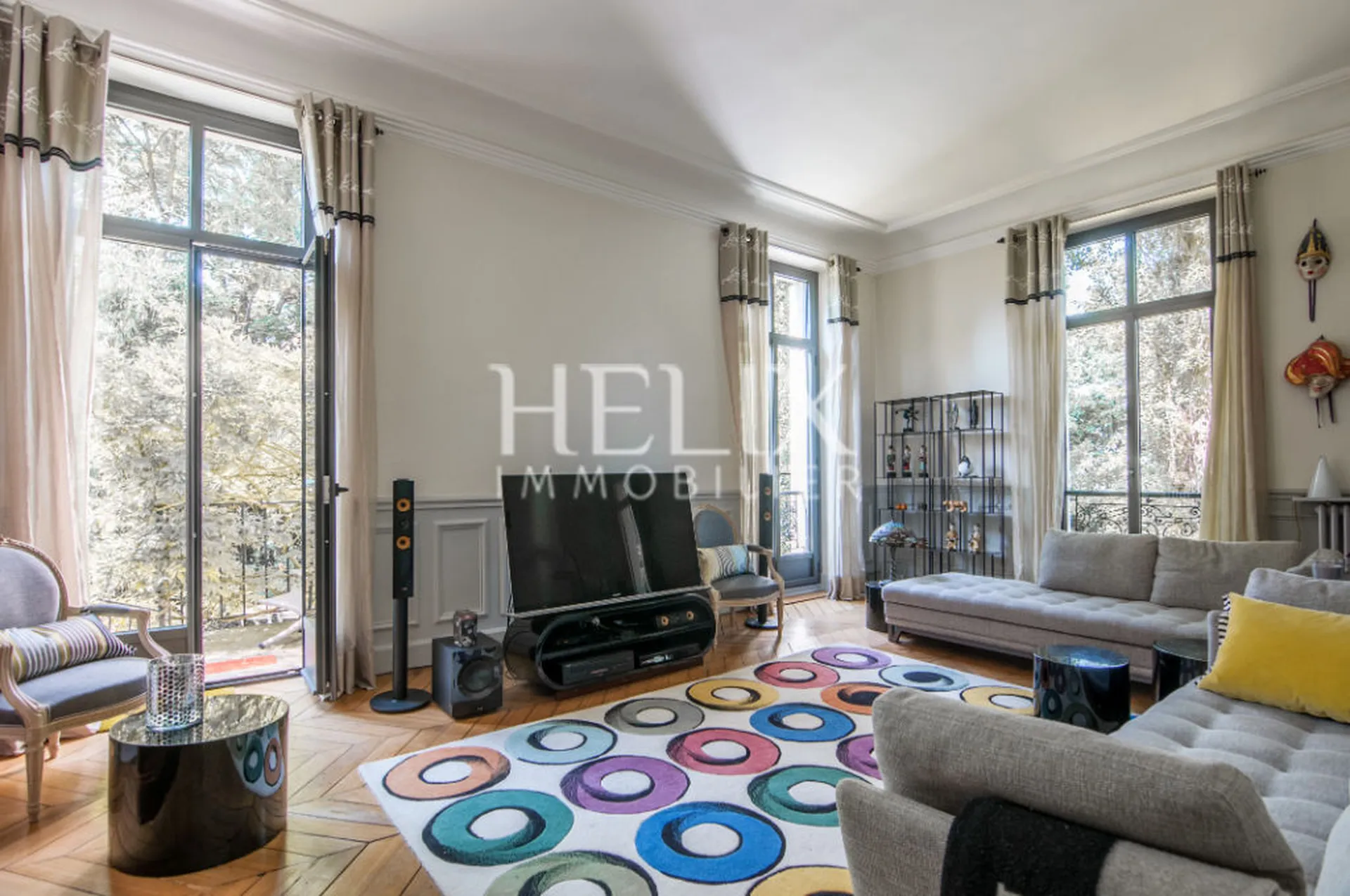 Chatou Bas - Hotel particulier 9 pièces de 354 M² avec piscine