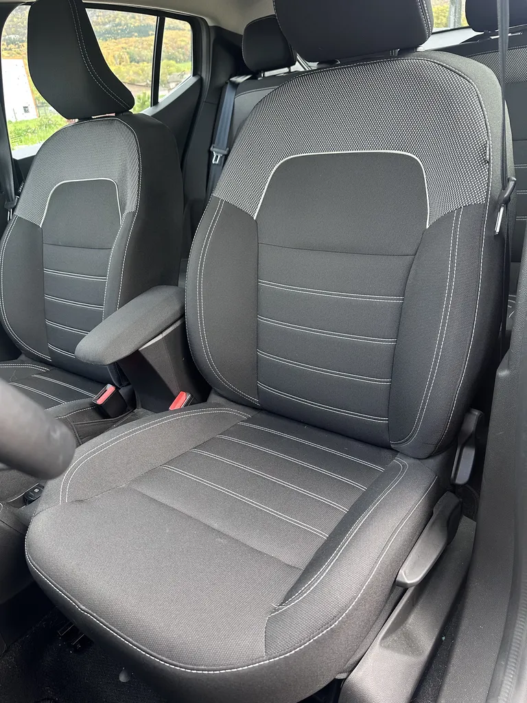 DACIA SANDERO/ BOITE AUTOMATIQUE EDC / AVERTISSEUR ANGLE MORT / CARPLAY / CAMERA DE RECUL