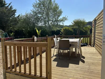 bénéficiez d'une terrasse et d'un cadre agréable pour passer vos vacances sur la cote Normande