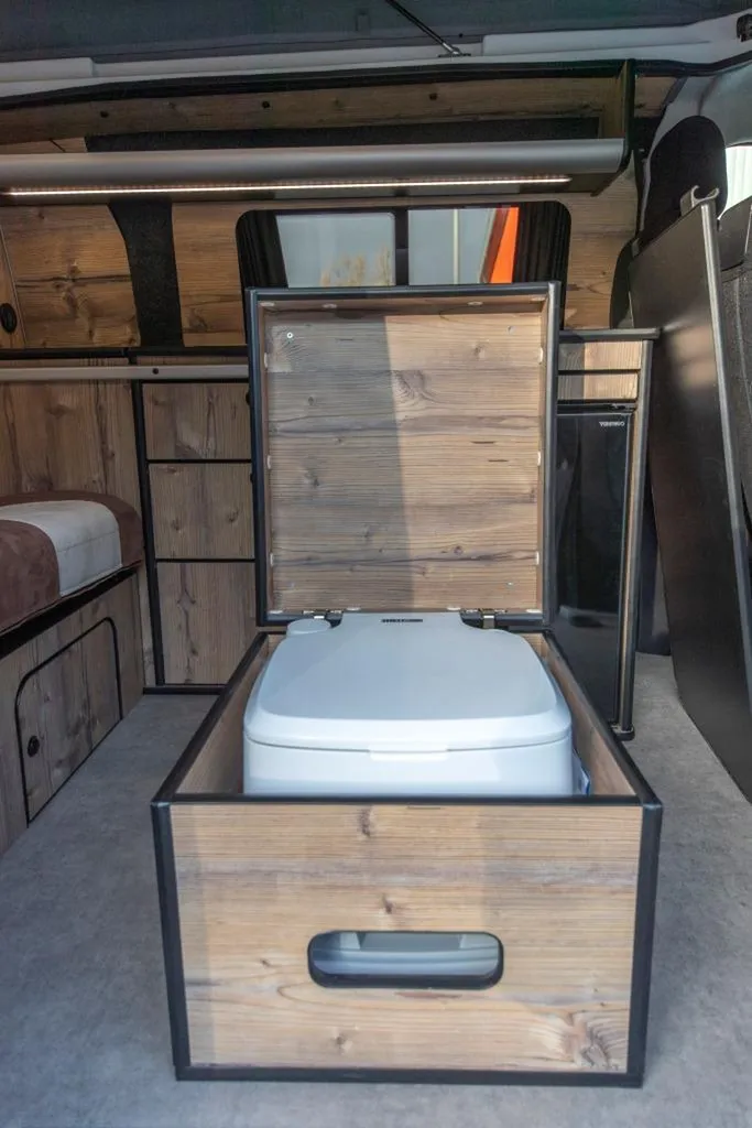Aménagement intérieur sur-mesure Peugeot Expert XL à Lyon et dans le Rhône