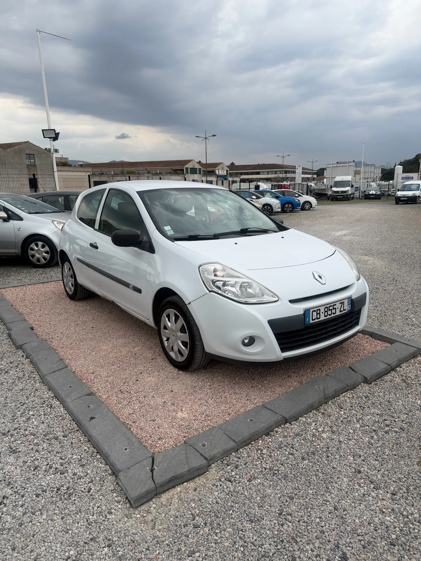 RENAULT CLIO 3 SOCIÉTÉ 1.5 DCI 75CV 2012