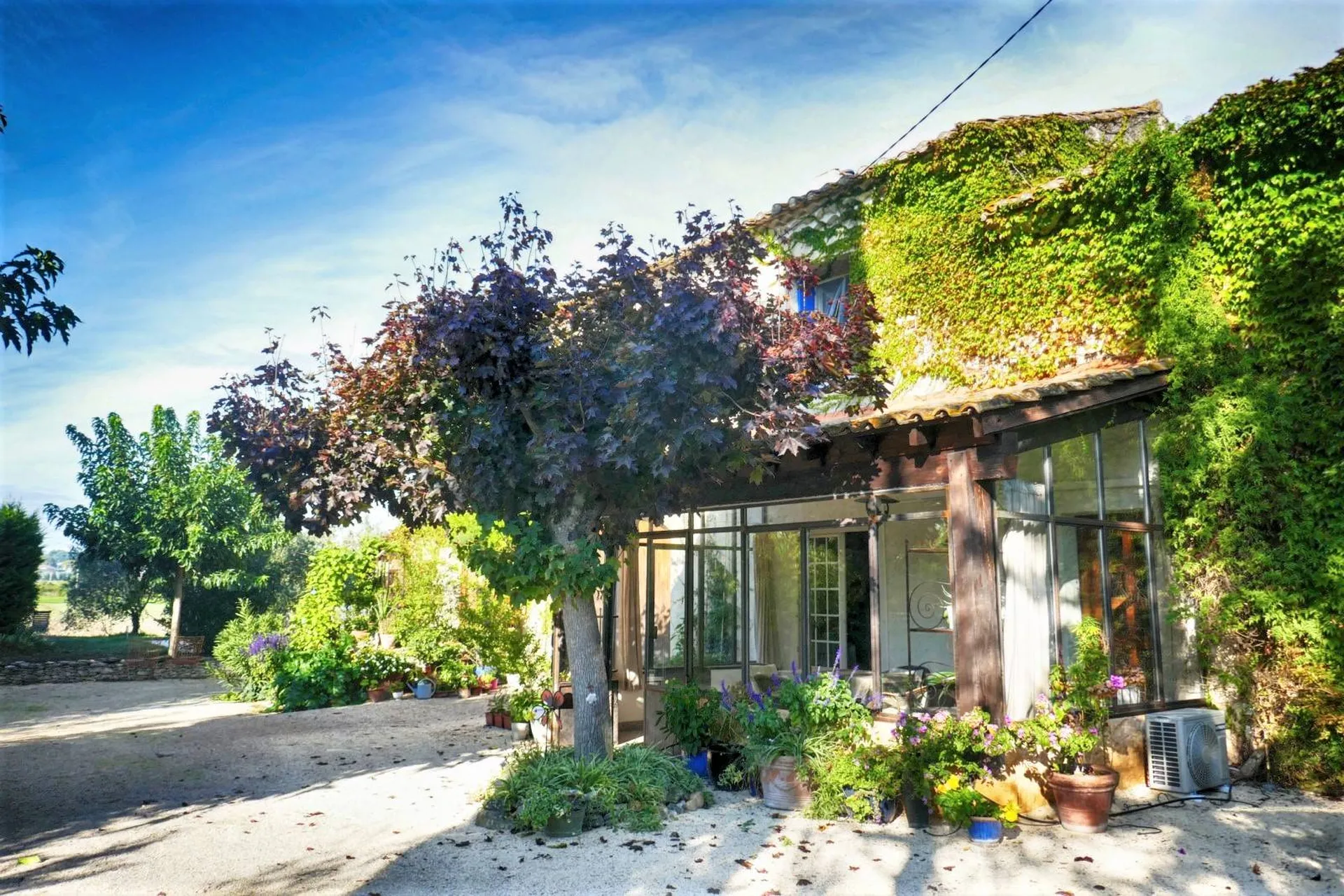 ferme provençale du 19ème siècle au coeur de la campagne gardoise   