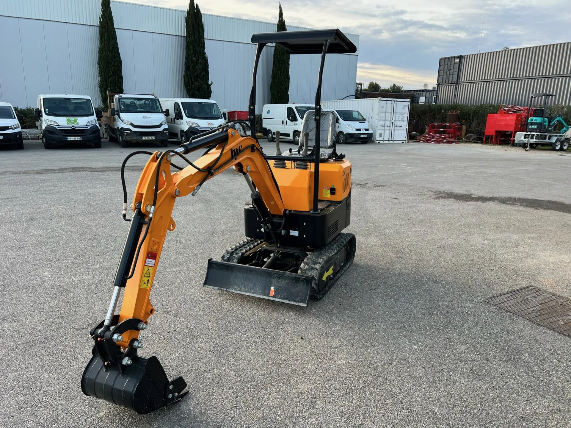 Location mini-pelle 1 tonne sans chauffeur Bouches du Rhône