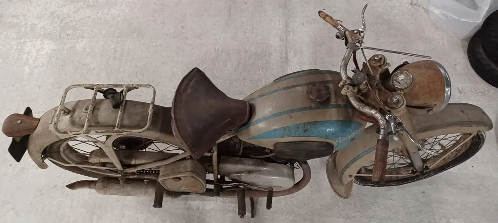PEUGEOT 175CC DE 1950 T4 A RESTAURER SIX FOURS LES PLAGES
