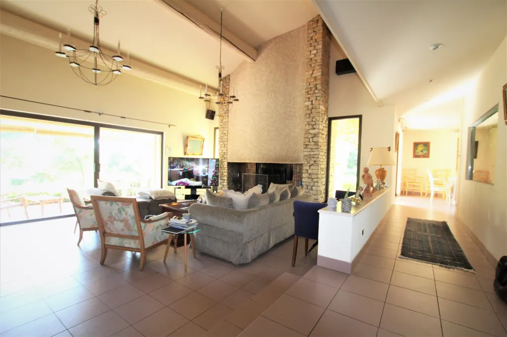 proche golf de Saumane-de-Vaucluse, maison provençale avec piscine    