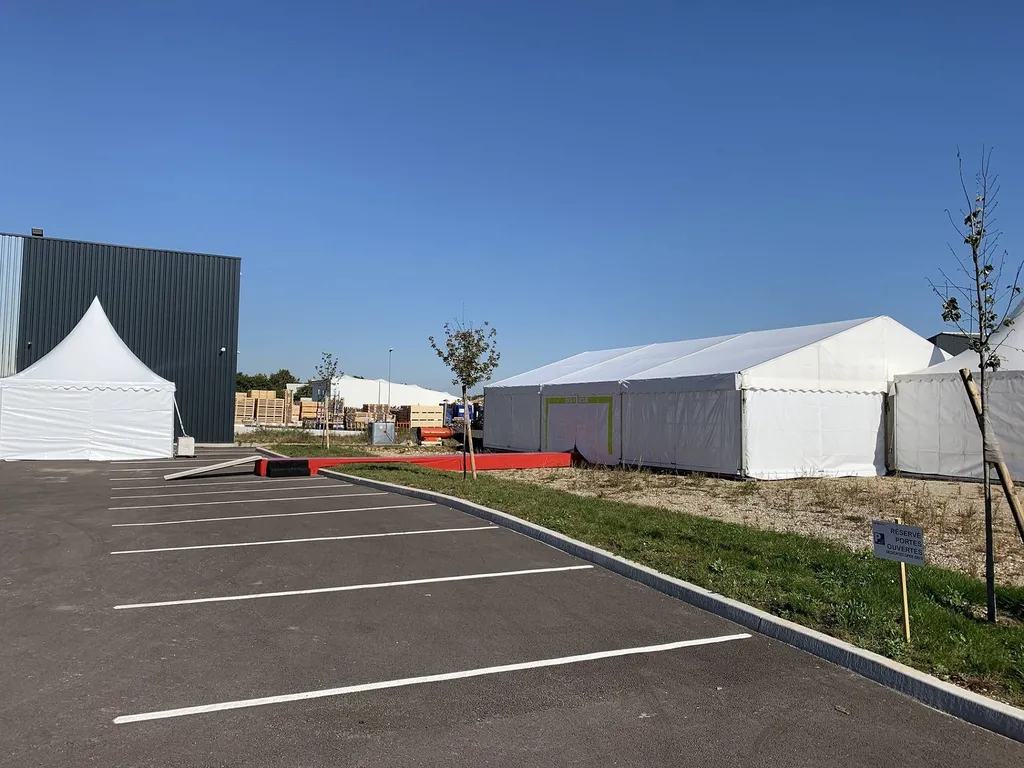 Location de chapiteaux tentes pour inauguration  à Brignais