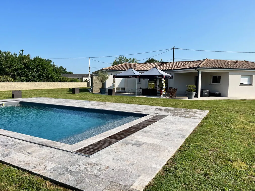 Achat de travertin gris proche de Saint André de Cubzac