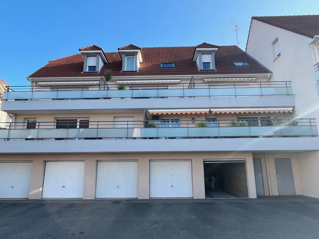 Appartement dans résidence Gueudry de 2006 - 87m² hab. à vendre au Trait, en excellent état !