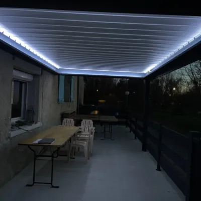 pergola bioclimatique par 3 Baies avec éclairage