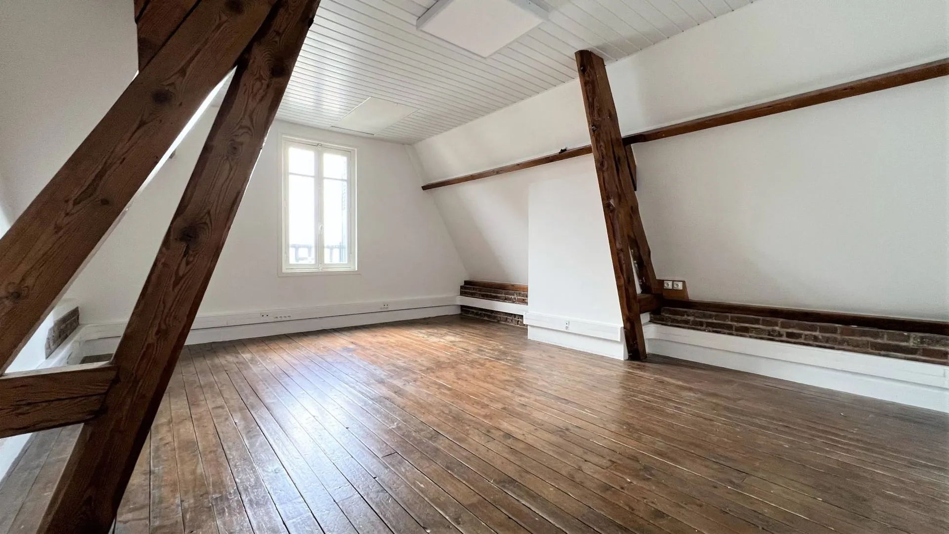 8 grandes chambres en tout