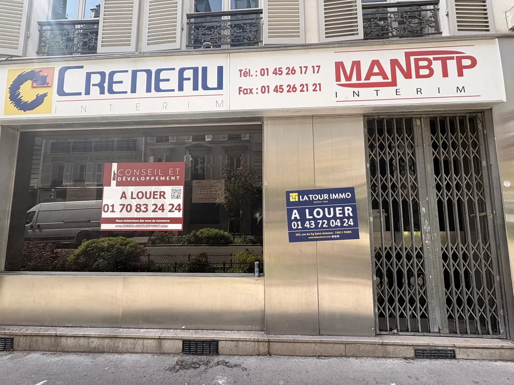 Location - Boutique 200 m², Gare du Nord, Rue Saint-Vincent de Paul 75010 PARIS